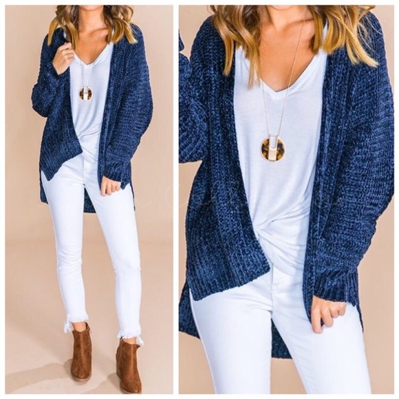 ❗️LAST: Large Soft Chenille Cardigan in Navy - Picture 3 of 5